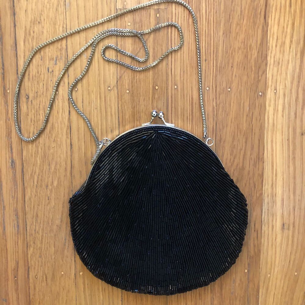 Le Regale Black Beaded Clam Shell purse
